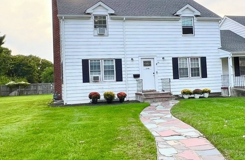 Patchogue Apartment | Stylish yet cozy experience at this centrally-located place in Patchogue.
