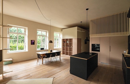 Schweigen-Rechtenbach Apartment | Stylishly restored vacation apartment in the old Schweigen schoolhouse with garden.