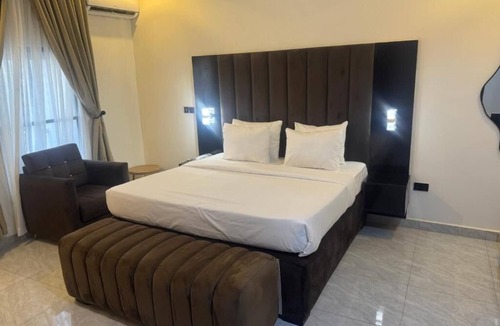 Kubwa Hotel | SUAVE BY CHLOE