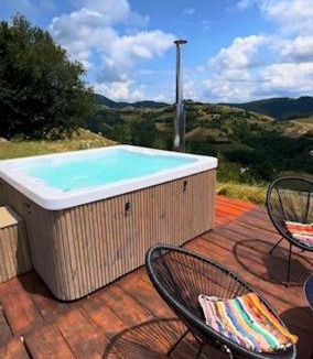 Vulcan Ski Chalet | Sub Stele Chalets