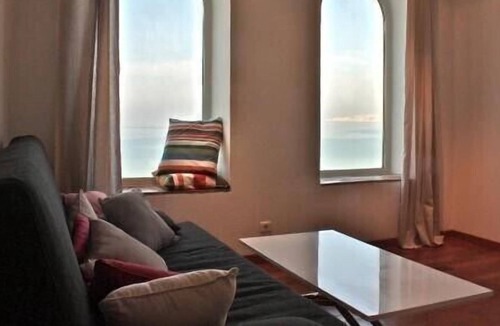 Roucas-Blanc House | Sublime MAISONETTE not attached 2 Terraces FRONT DE MER and Beach, Marseille