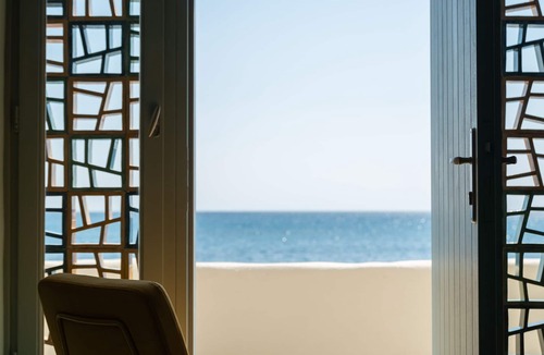 Akrotiri Villa | Sublime Villa & Caves