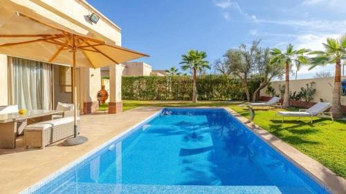 Zaouia Sidi Abdallah Ben Sassi Villa | Sublime villa moderne avec jardin et piscine