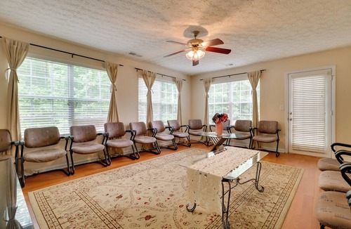 Cliftondale House | Suburban Atlanta Vacation Home - 20 Mi to Downtown