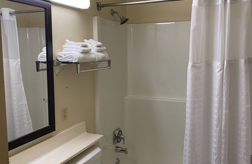 Auburn Hills Hotel | Suburban Studios Auburn Hills - Detroit