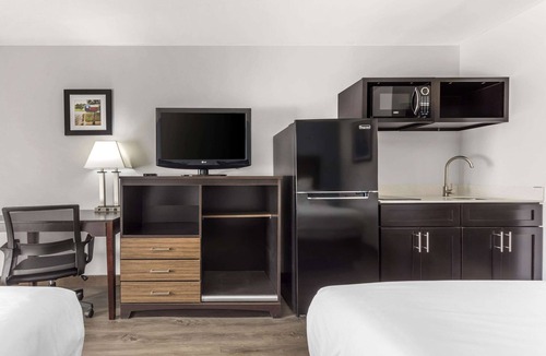 Gainesville Hotel | Suburban Studios Gainesville