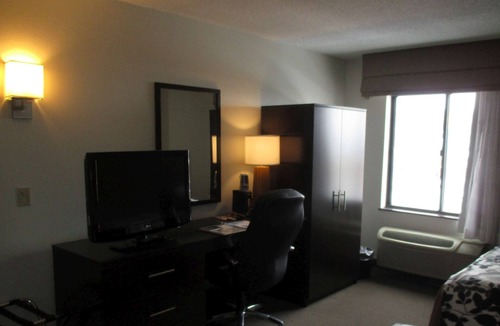 Tire Hill Hotel | Suburban Studios Johnstown - Richland Town Center