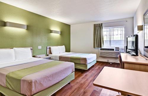 Moon Township Hotel | Suburban Studios