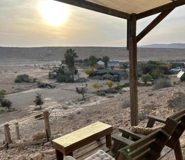 Mitzpe Ramon Cabin | Succah in the Desert