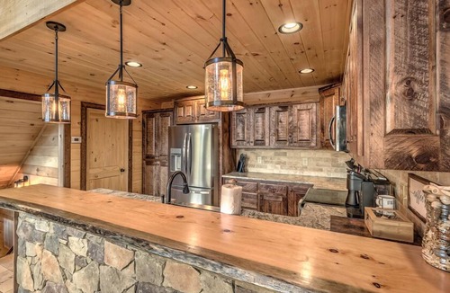Suches Cabin | Such a View - Mountain Views | Hot Tub | Screened In Porch | Game Room