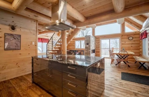 Saint-Philemon Ski Chalet | Sugar Camp, experience the magic!