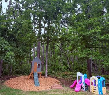 Gaylord House | Sugar Maple Getaway
