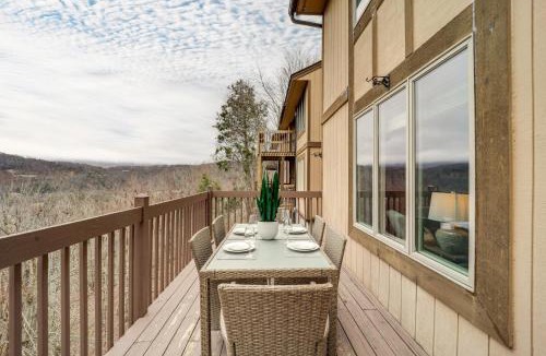 Sugar Mountain House | Sugar Mountain Chalet w/Hot Tub & Ski Shuttle!