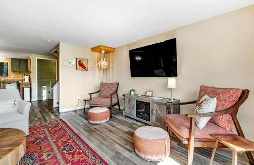Sugar Mountain Condo | Sugar Mountain escape on Snowlake - steps to ski, golf and tennis
