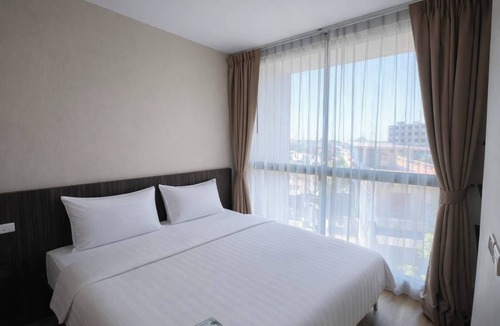 Talat Nuea Hotel | Sugar Palm Residence