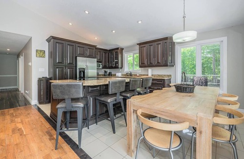 South Bruce Peninsula Ski Chalet | Sugarbush Chalet - 7-bed w/Starlink , v-ball near beach