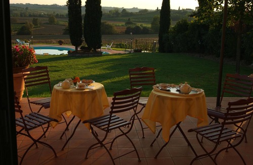 Vinci House | Suggestive holiday home surrounded by the green Tuscan countryside in Vinci