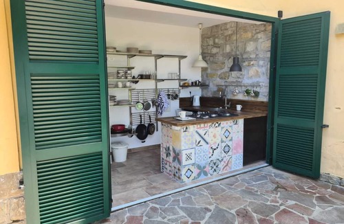 Ankaran Villa | Suitable to Accomodate 6-12 Guests, relaxing In Tranquility of the Vineyards
