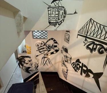 Kalighat Hostel | Suitcase Stories