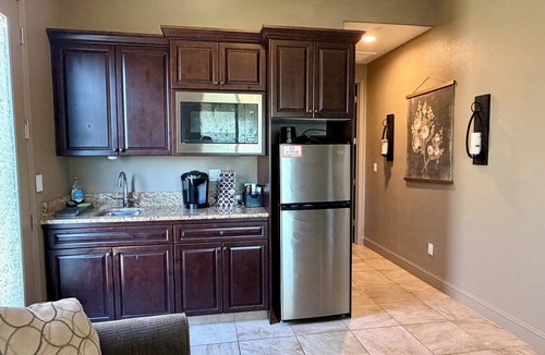 Clovis Apartment | Suite #1 Full Private Apartment - Newly Renovated