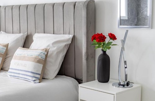 Plessis-le-Roi Apartment | Suite avec jacuzzi & terrasse