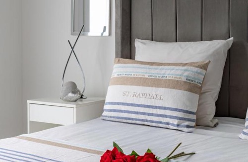 Plessis-le-Roi Apartment | Suite avec jacuzzi & terrasse