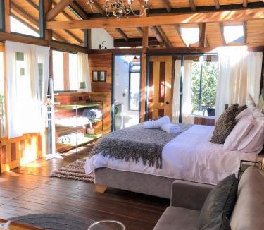 Old Town Villa | "Suite Cabaña Cantodeagua - Jacuzzi -Refugio en Reserva Natural Urbana - Villa de Leyva"