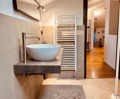 Coazzolo House | Suite Cascina Balocco