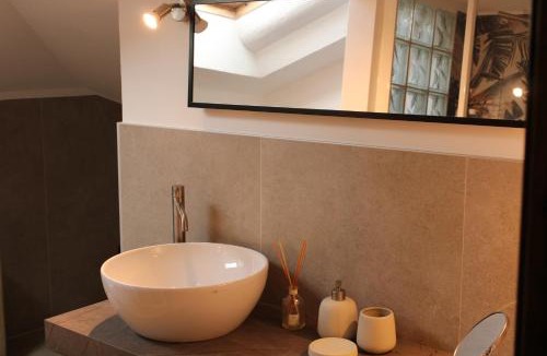Coazzolo House | Suite Cascina Balocco
