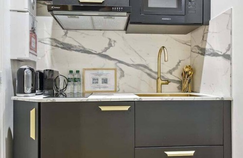 Saint-Merri Apartment | Suite CD : Superb Parisian apartment