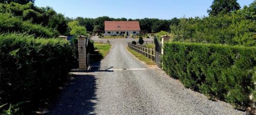 Saint-Yan Bed & Breakfast | Suite climatisée 60M2 1 grande chambre LE CLOS DES PRAIRIES