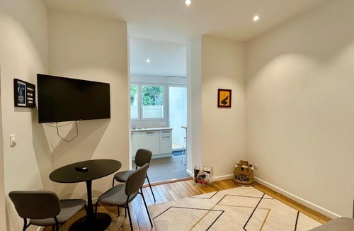 Hincmar Apartment | Suite Clovis 2