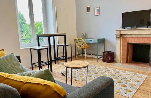 Hincmar Apartment | Suite Clovis 6