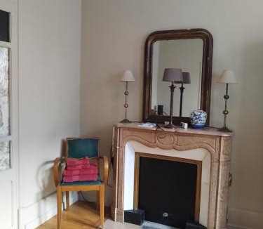 La Clayette Hotel | Suite confortable plein cœur du village