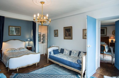 Suevres Bed & Breakfast | Suite-Connected-Private Bathroom-Garden view-George Sand