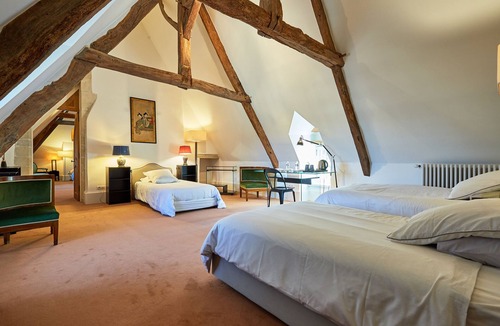 Blay Bed & Breakfast | Suite-Deluxe-Private Bathroom-Garden view-Green & Sieur