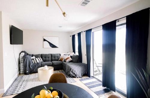 Table Rock House | Suite Dreams - Condo for 4
