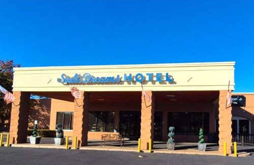 Mattoon Hotel | Suite Dreams Hotel