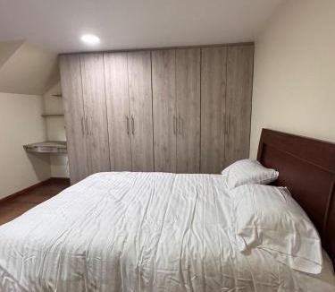 Latacunga Apartment | Suite ejecutiva con Parqueo Privado