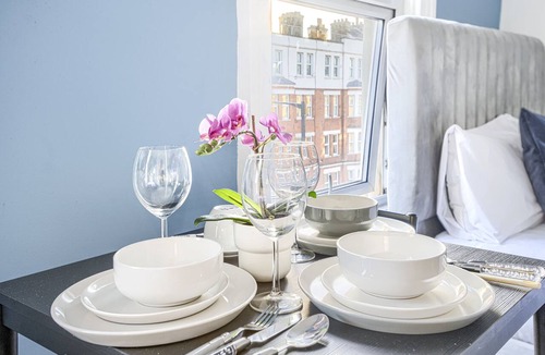 Hackney Central Apartment | Suite-Family-Ensuite-9