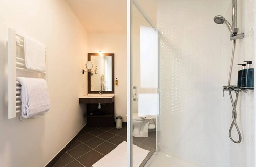 Talence Apartment | Suite for 2 People - Twin Beds