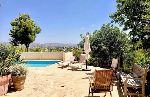 Tarraula Apartment | "suite Galago" very quiet location, yet only 10 minutes from the beach.