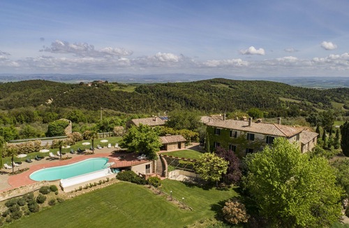 Palazzina Cottage | Suite indipendent apartment located in Historic Estate from 1600