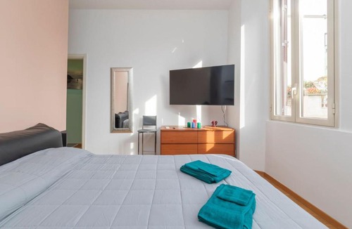 Isola Apartment | SUITE ISOLA Bosco Verticale - 6 Guest