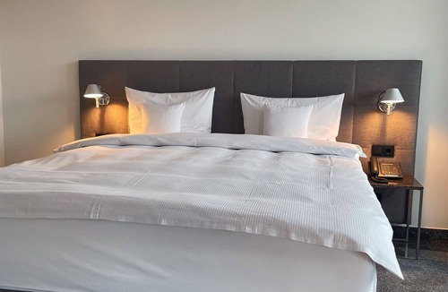 Unterrath Hotel | Suite King Deluxe + Balcony