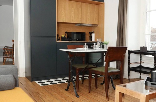 Senlis Apartment | Suite Lavarande