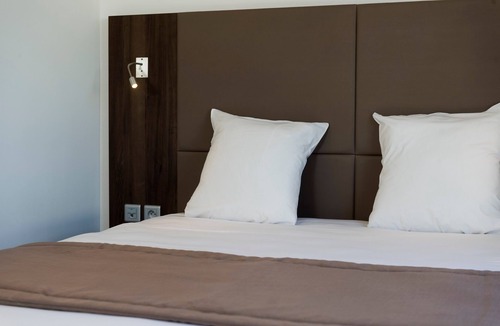 Dijon Hotel | Suite Moderne 100m du Centre|Wifi + Salon Privé