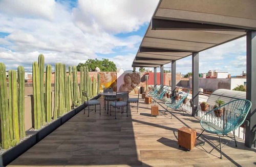 La Cruz Apartment | Suite on main street in Historic Downtown WIFI