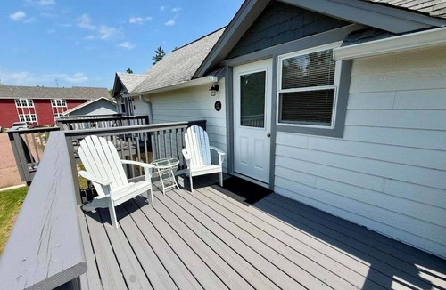 La Pointe Apartment | Suite One at La Pointe Lodging