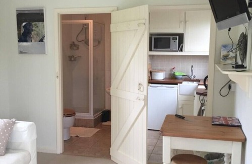 Ewhurst Green Cottage | Suite Overlooking Beautiful Wealden Countryside, Swimming Pool. (See offers)